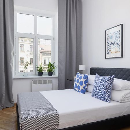 1-Bedroom Apartment - 65 Dluga Street Cracovia Exterior foto